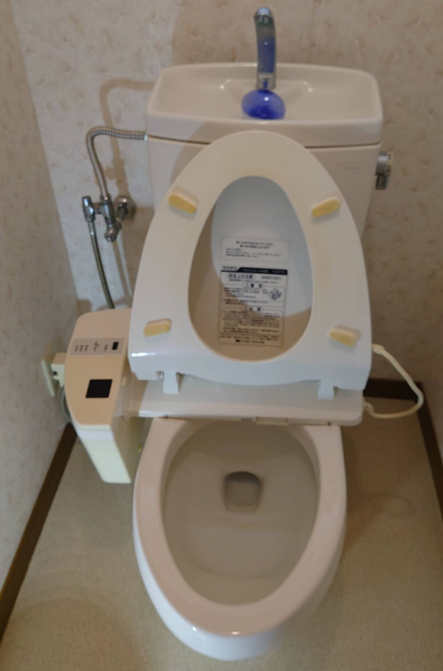 掃除スポンジによるトイレつまりを解消-加古川市